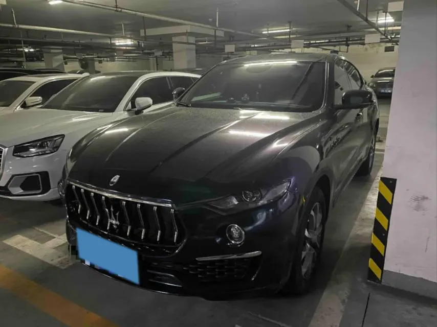 2022 Maserati Levante 2.0T 330HP L4 8AT,autocango,china used car exporter,china ev exporter,chinese used car exporter,chinese used ev exporter