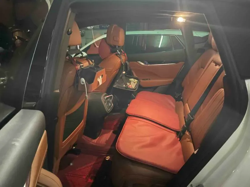 2022 Maserati Levante 2.0T 330HP L4 8AT,autocango,china used car exporter,china ev exporter,chinese used car exporter,chinese used ev exporter