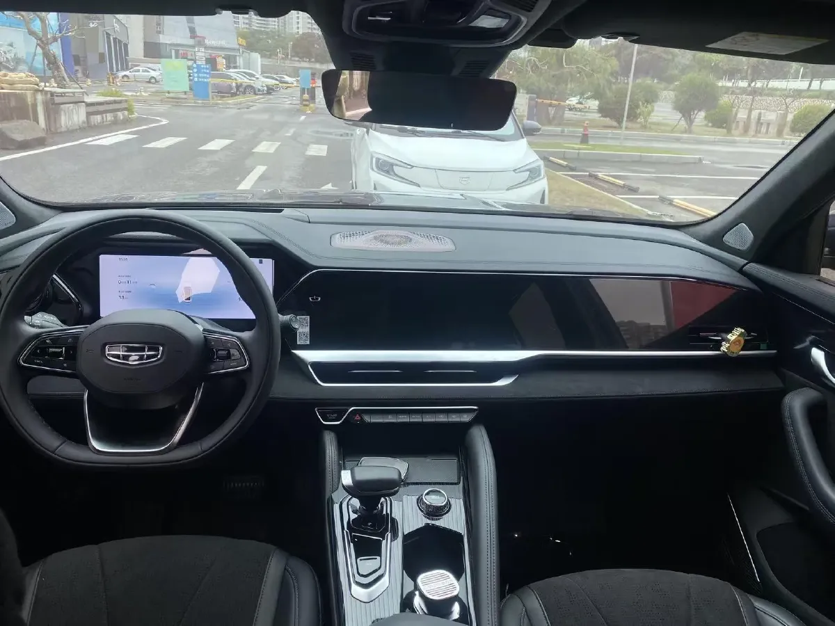 2024 Geely Monjaro 2.0T 238HP L4 8AT,autocango,china used car exporter,china ev exporter,chinese used car exporter,chinese used ev exporter