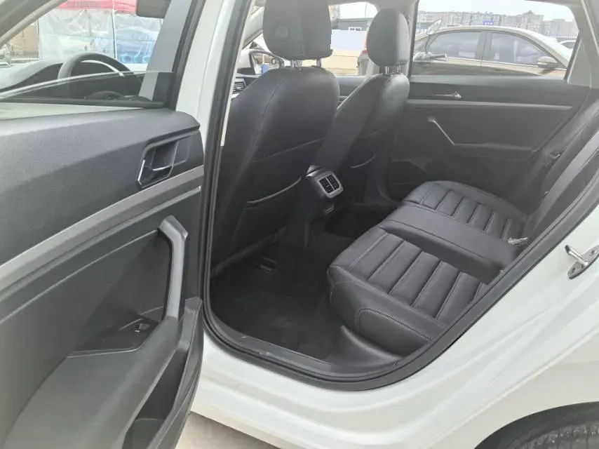 2022 BeiJing Auto X7 1.5T 188HP L4 7DCT,autocango,china used car exporter,china ev exporter,chinese used car exporter,chinese used ev exporter