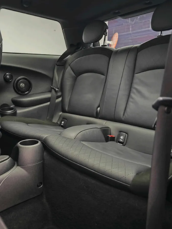 2020 MINI JCW 2.0T 231HP L4 8AT,autocango,china used car exporter,china ev exporter,chinese used car exporter,chinese used ev exporter