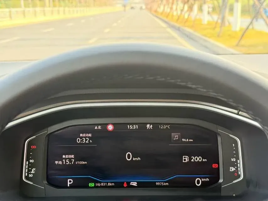 2023 Volkswagen T-Roc 1.5T 160HP L4 7DCT,autocango,china used car exporter,china ev exporter,chinese used car exporter,chinese used ev exporter