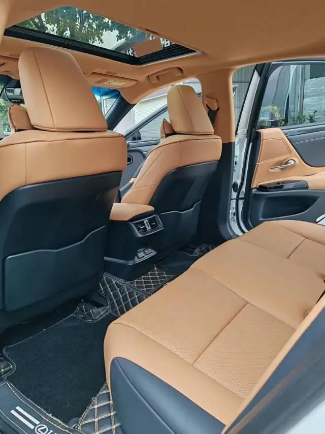 2023 Lexus ES 2.0L 173HP L4 CVT,autocango,china used car exporter,china ev exporter,chinese used car exporter,chinese used ev exporter