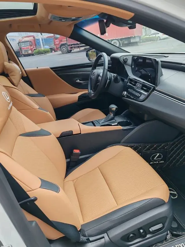 2023 Lexus ES 2.0L 173HP L4 CVT,autocango,china used car exporter,china ev exporter,chinese used car exporter,chinese used ev exporter