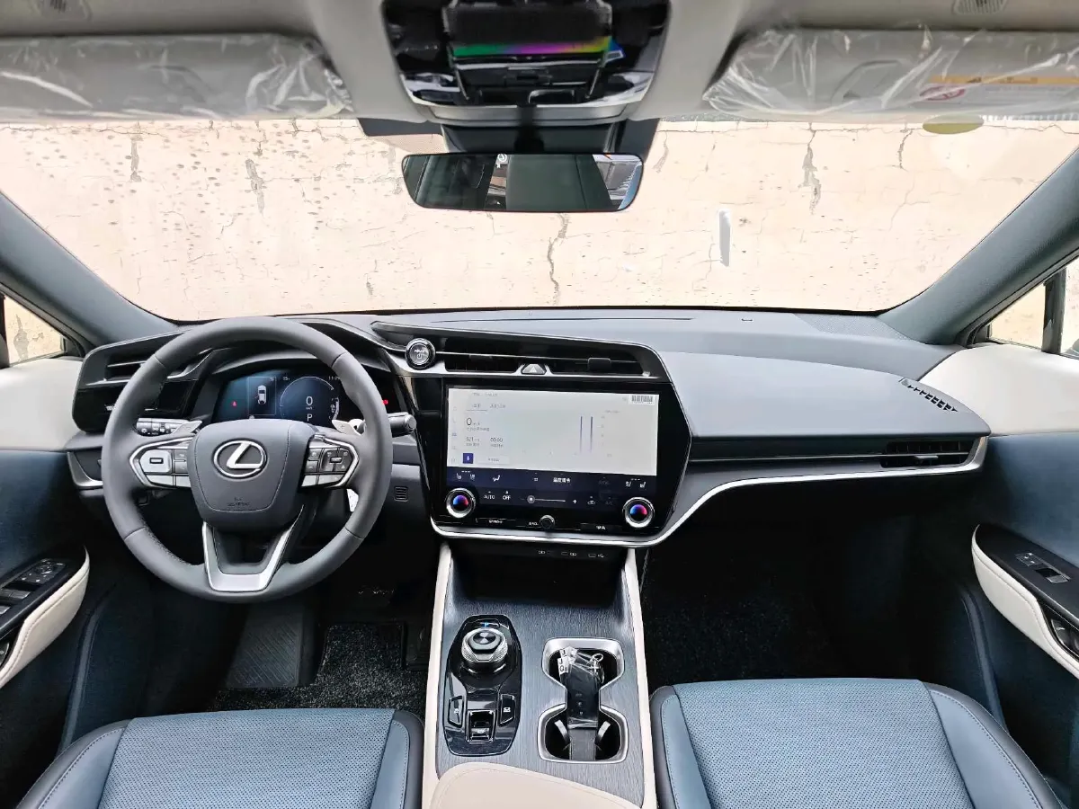 2023 Lexus RZ BEV 67.5KWH,autocango,china used car exporter,china ev exporter,chinese used car exporter,chinese used ev exporter