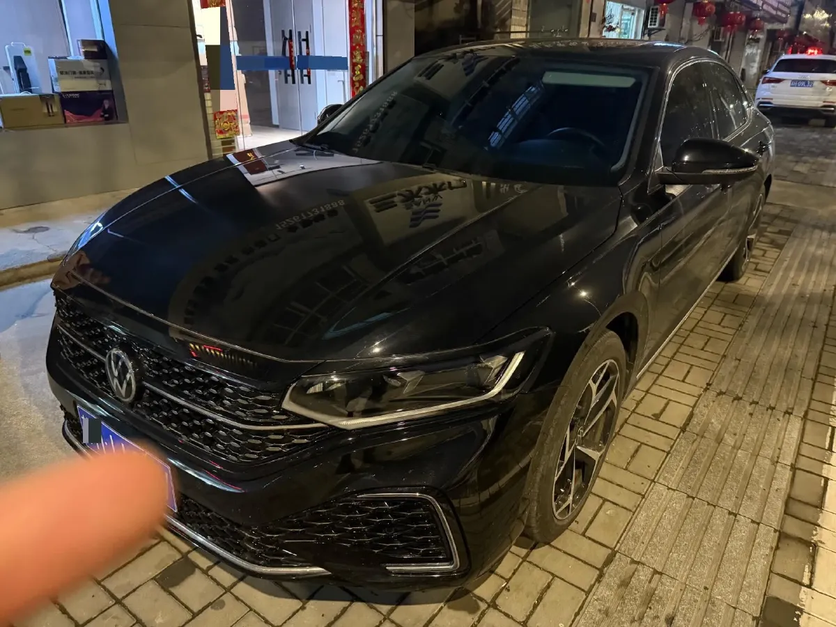 2025 Volkswagen Passat 2.0T 220HP L4 7DCT,autocango,china used car exporter,china ev exporter,chinese used car exporter,chinese used ev exporter