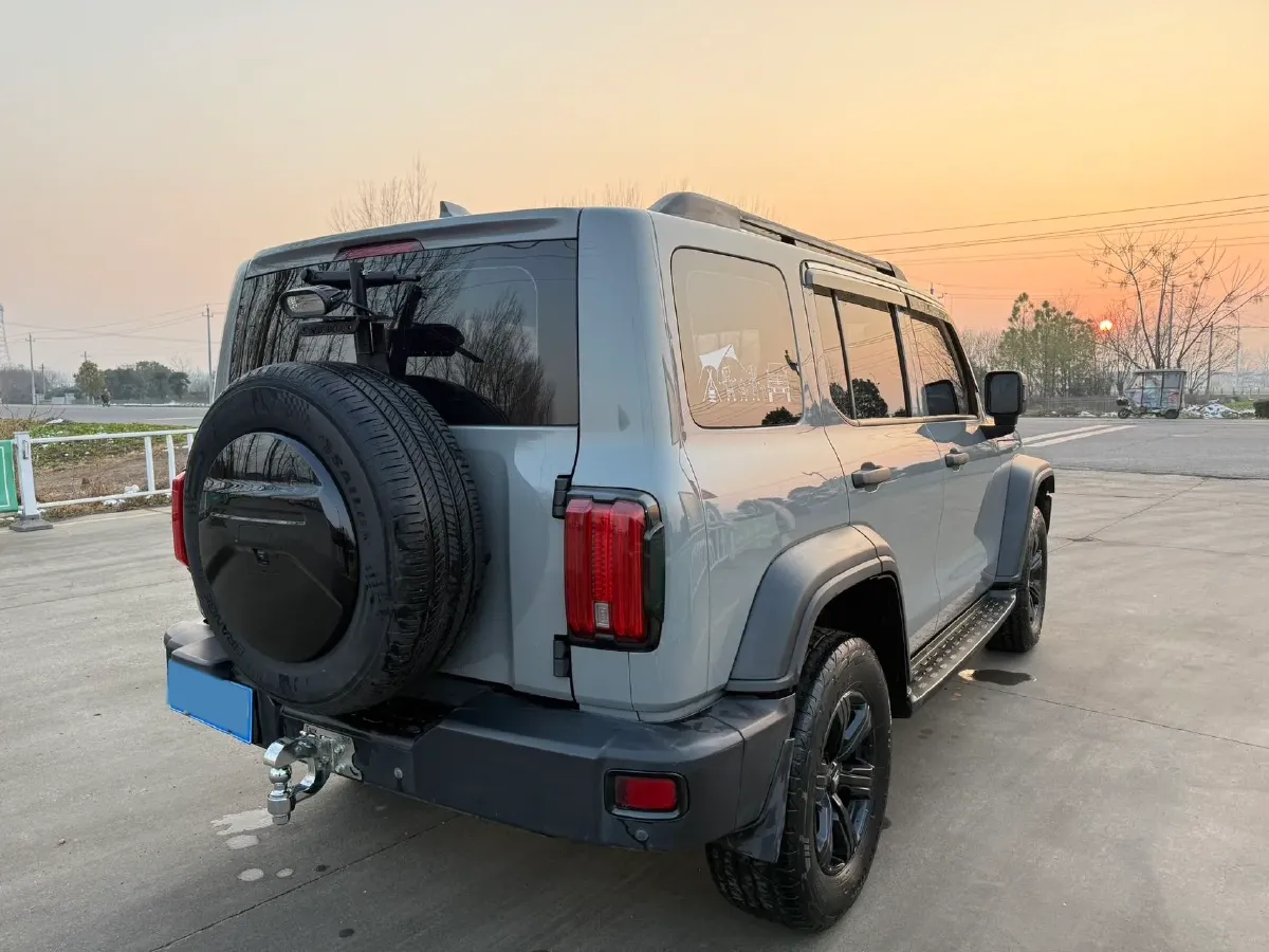 2021 Tank 300 2.0T 227HP L4 8AT,autocango,china used car exporter,china ev exporter,chinese used car exporter,chinese used ev exporter