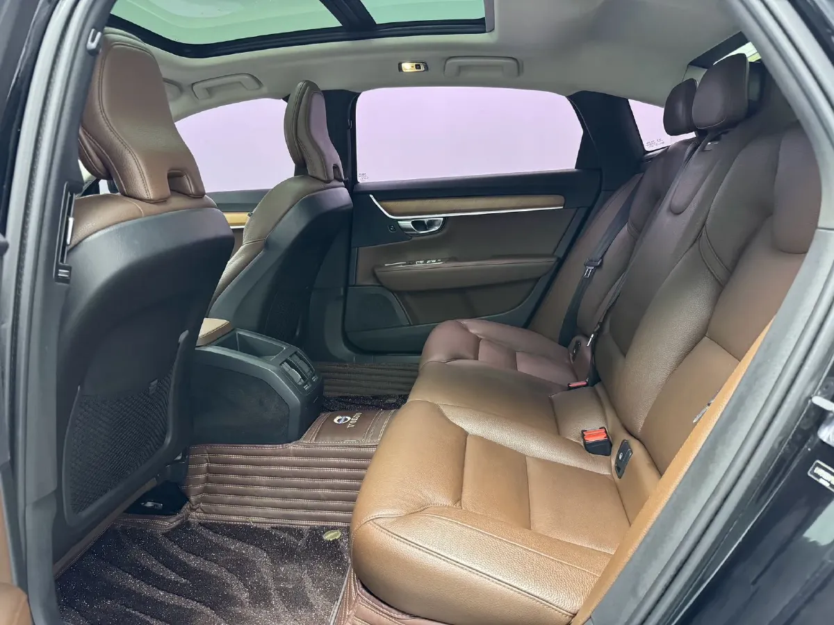 2019 Infiniti Q70 2.0T 211HP L4 7AT,autocango,china used car exporter,china ev exporter,chinese used car exporter,chinese used ev exporter