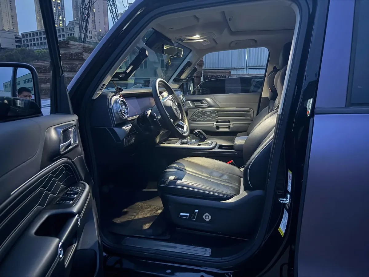 2021 Tank 300 2.0T 227HP L4 8AT,autocango,china used car exporter,china ev exporter,chinese used car exporter,chinese used ev exporter