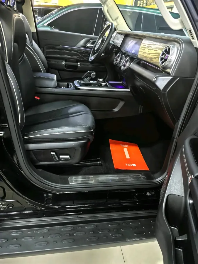 2023 Tank 300 2.0T 227HP L4 8AT,autocango,china used car exporter,china ev exporter,chinese used car exporter,chinese used ev exporter