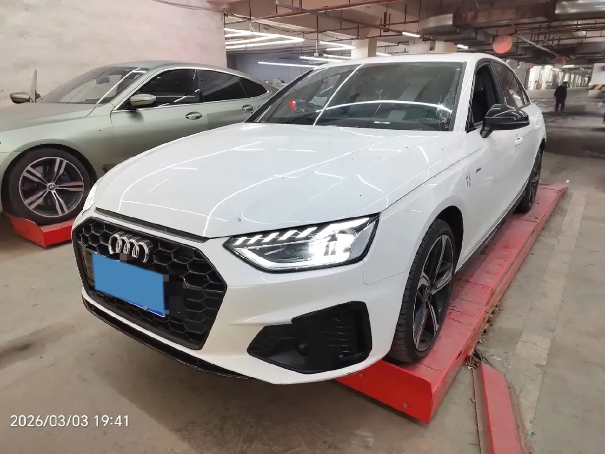 2024 Audi A4L 2.0T 190HP L4 7DCT,autocango,china used car exporter,china ev exporter,chinese used car exporter,chinese used ev exporter