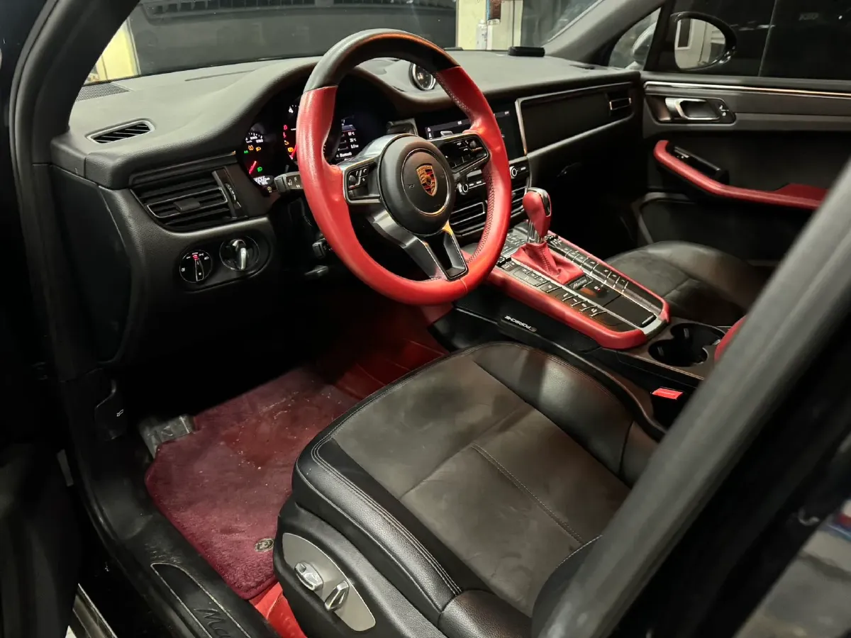 2018 Porsche Macan 2.0T 252HP L4 7DCT,autocango,china used car exporter,china ev exporter,chinese used car exporter,chinese used ev exporter