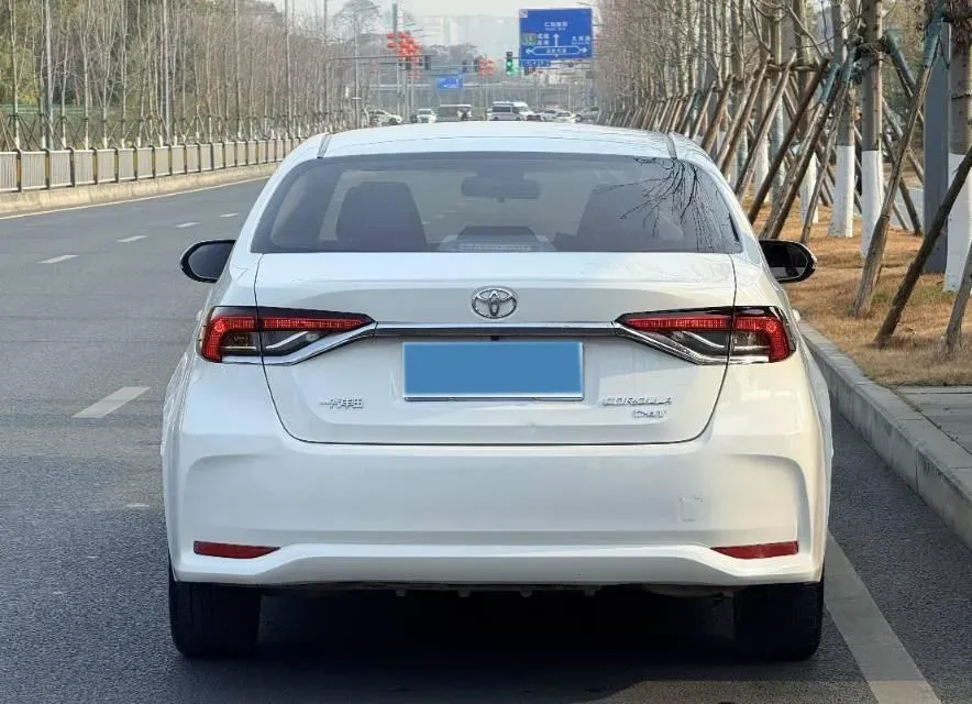 2021 Toyota Corolla 1.2T 116HP L4 CVT,autocango,china used car exporter,china ev exporter,chinese used car exporter,chinese used ev exporter