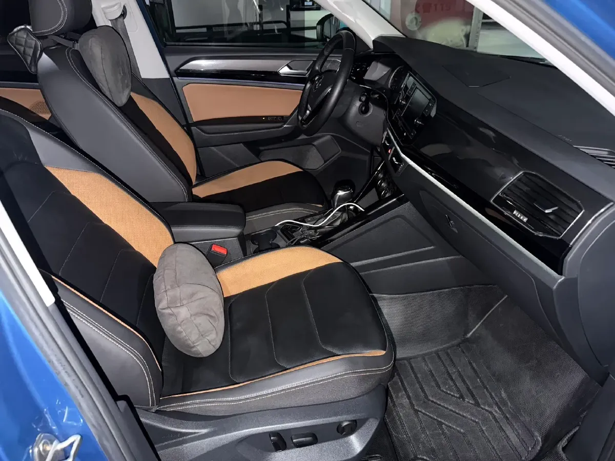 2019 Jeep Cherokee 2.0T 234HP L4 9AT,autocango,china used car exporter,china ev exporter,chinese used car exporter,chinese used ev exporter