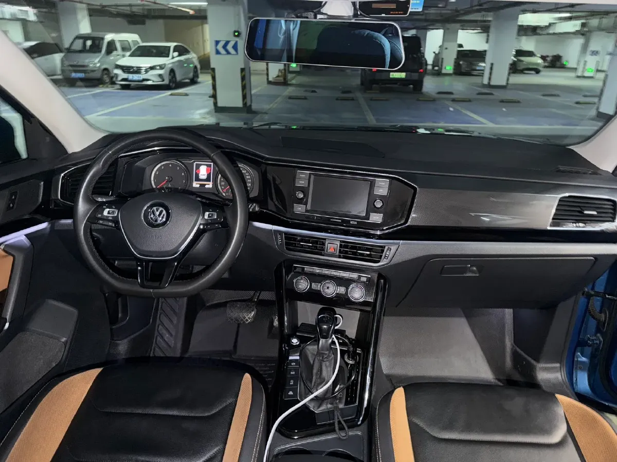 2019 Jeep Cherokee 2.0T 234HP L4 9AT,autocango,china used car exporter,china ev exporter,chinese used car exporter,chinese used ev exporter