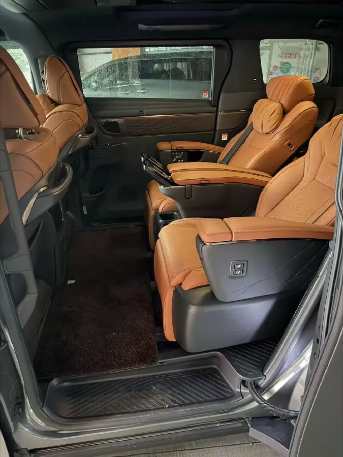 2024 Toyota Vellfire 2.5L 190HP L4 E-CVT Hybrid,autocango,china used car exporter,china ev exporter,chinese used car exporter,chinese used ev exporter