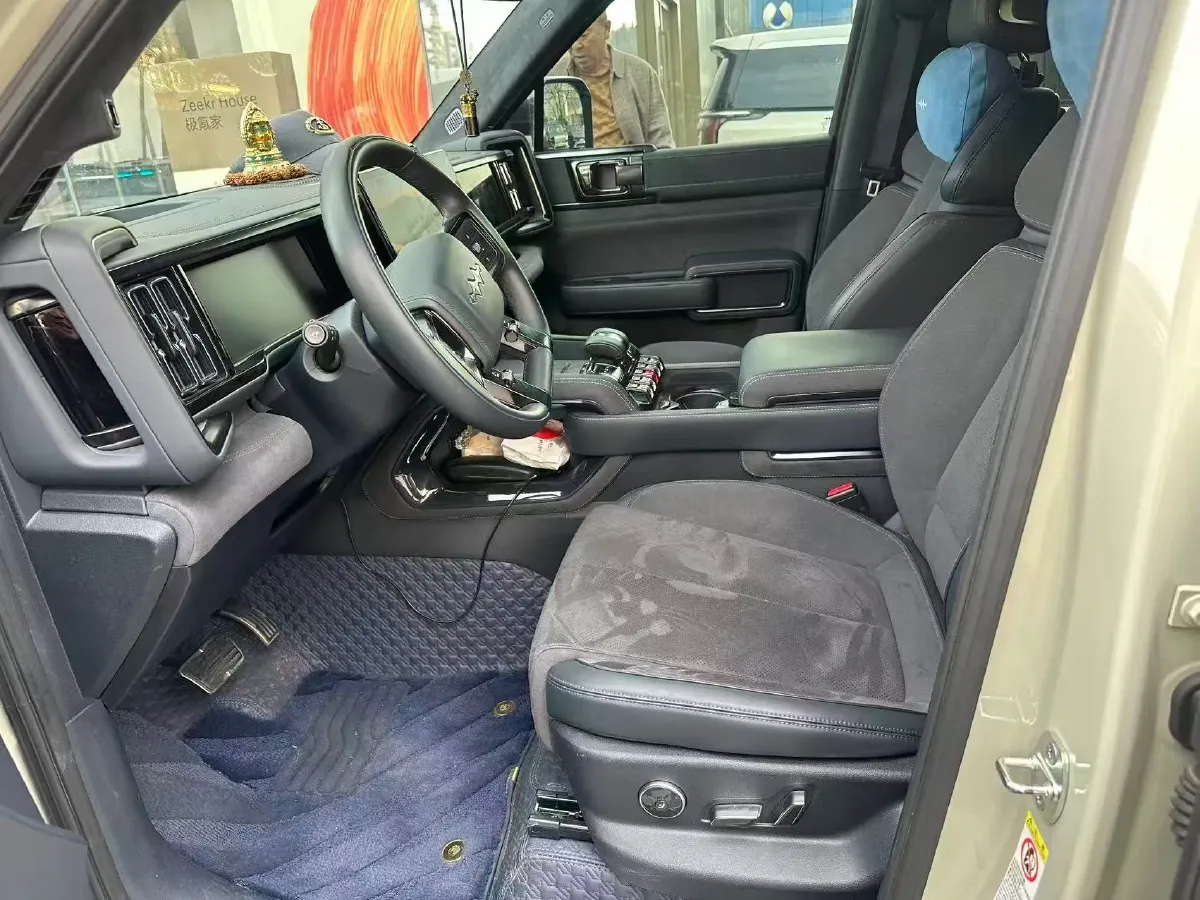 2023 Toyota Crown Kluger 2.5L 189HP L4 E-CVT Hybrid,autocango,china used car exporter,china ev exporter,chinese used car exporter,chinese used ev exporter