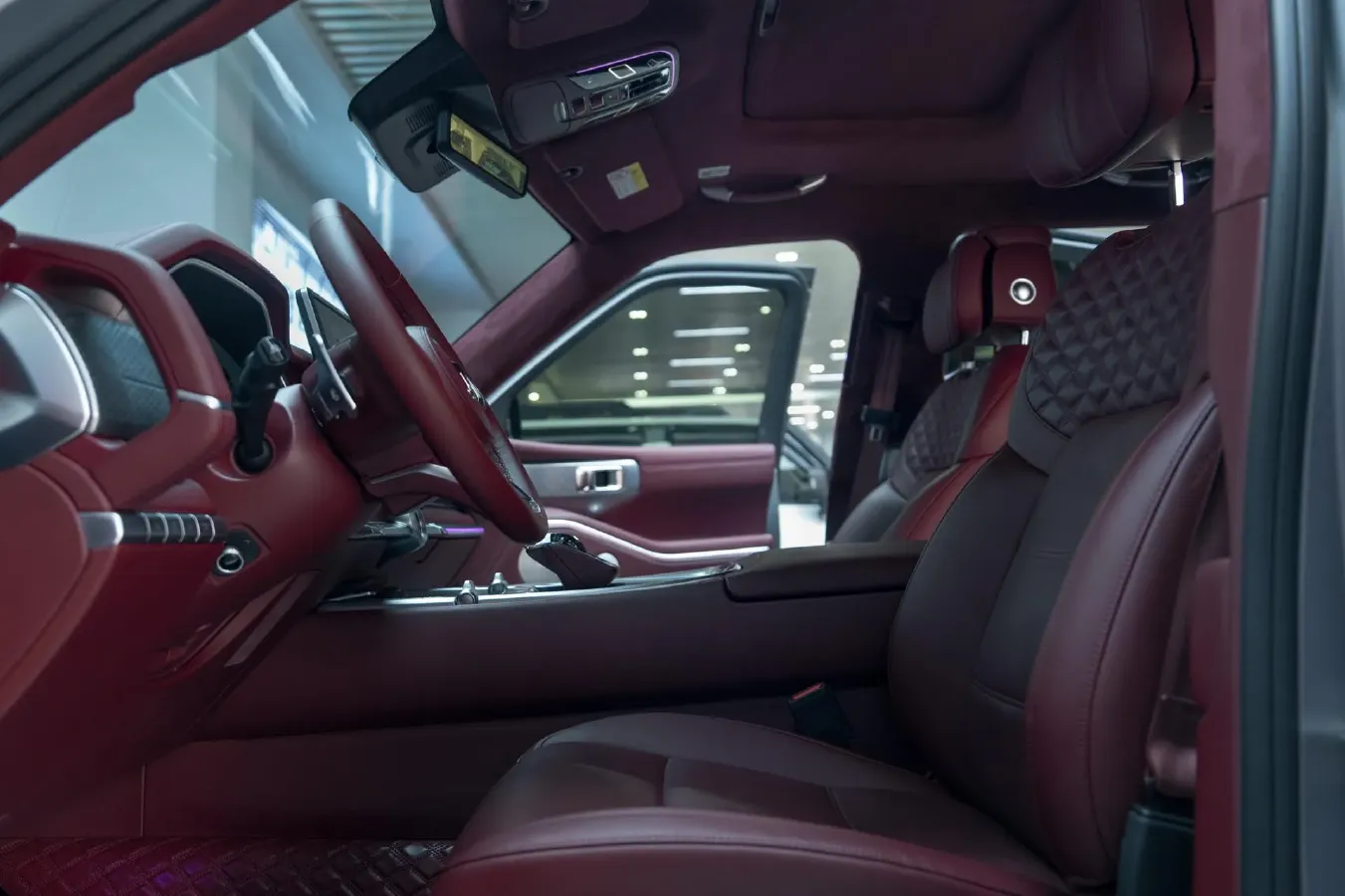 2024 Tank 700 3.0T 360HP V6 9AT PHEV 37.1KWH,autocango,china used car exporter,china ev exporter,chinese used car exporter,chinese used ev exporter