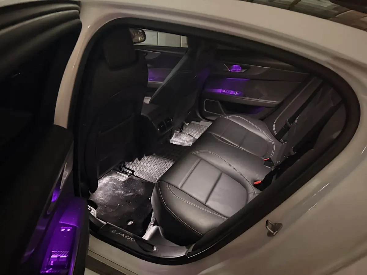 2020 Jaguar XEL 2.0T 200HP L4 8AT,autocango,china used car exporter,china ev exporter,chinese used car exporter,chinese used ev exporter