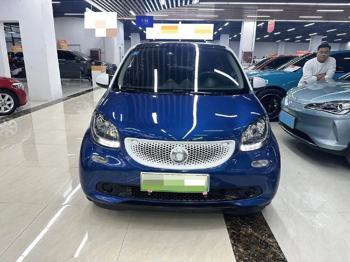 2016 Smart smart forfour 1.0L 71HP L3 6DCT,autocango,china used car exporter,china ev exporter,chinese used car exporter,chinese used ev exporter
