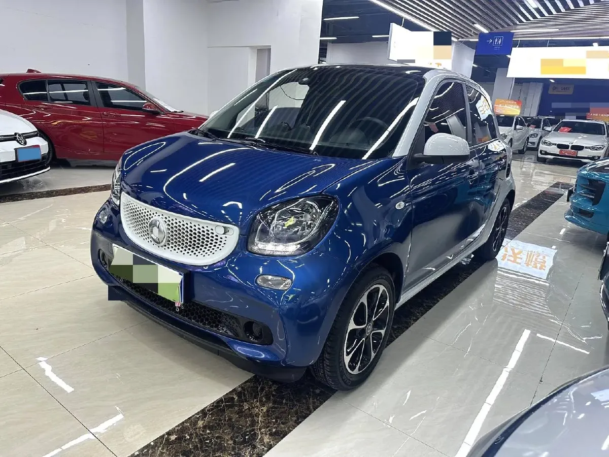 2016 Smart smart forfour 1.0L 71HP L3 6DCT,autocango,china used car exporter,china ev exporter,chinese used car exporter,chinese used ev exporter
