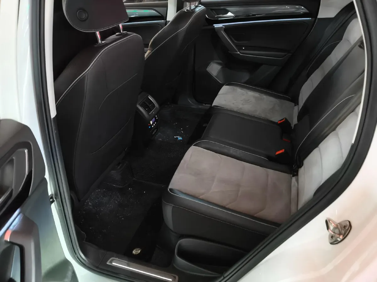 2020 Volkswagen Tayron X 2.0T 186HP L4 7DCT,autocango,china used car exporter,china ev exporter,chinese used car exporter,chinese used ev exporter