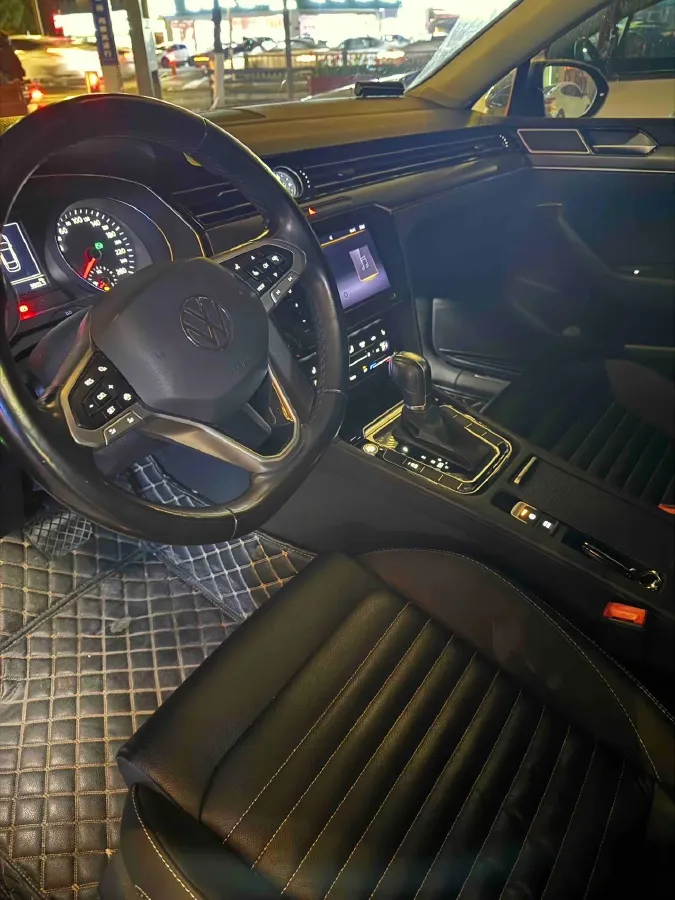 2020 Volkswagen Magotan 2.0T 186HP L4 7DCT,autocango,china used car exporter,china ev exporter,chinese used car exporter,chinese used ev exporter