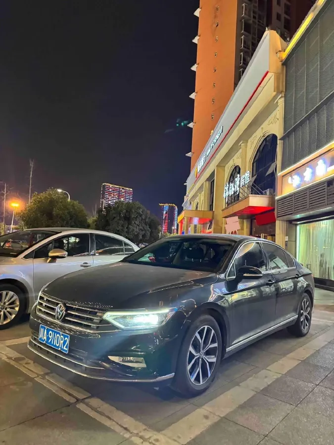 2020 Volkswagen Magotan 2.0T 186HP L4 7DCT,autocango,china used car exporter,china ev exporter,chinese used car exporter,chinese used ev exporter