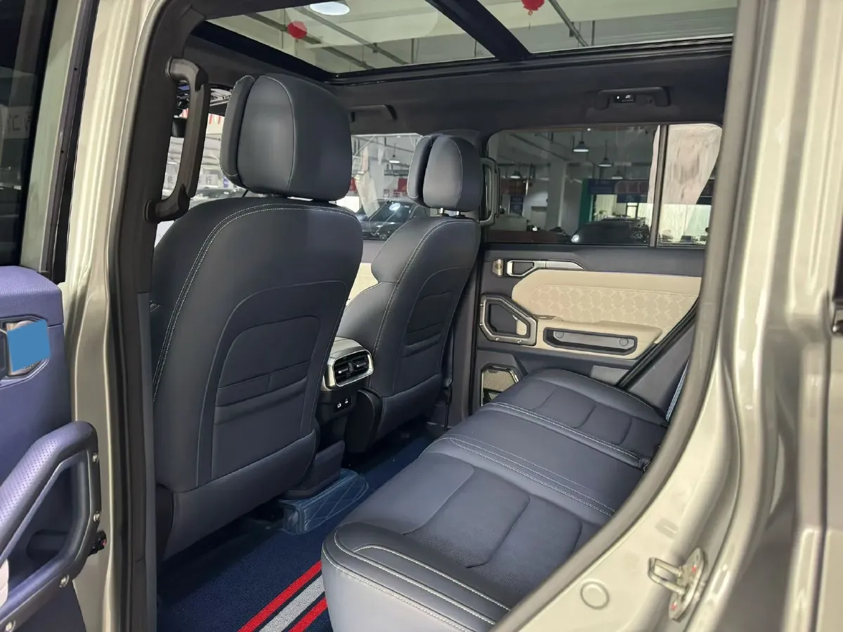 2024 Jetour ShanHai TravellerC-DM 1.5T 156HP L4 3DHT PHEV 43.24KWH,autocango,china used car exporter,china ev exporter,chinese used car exporter,chinese used ev exporter