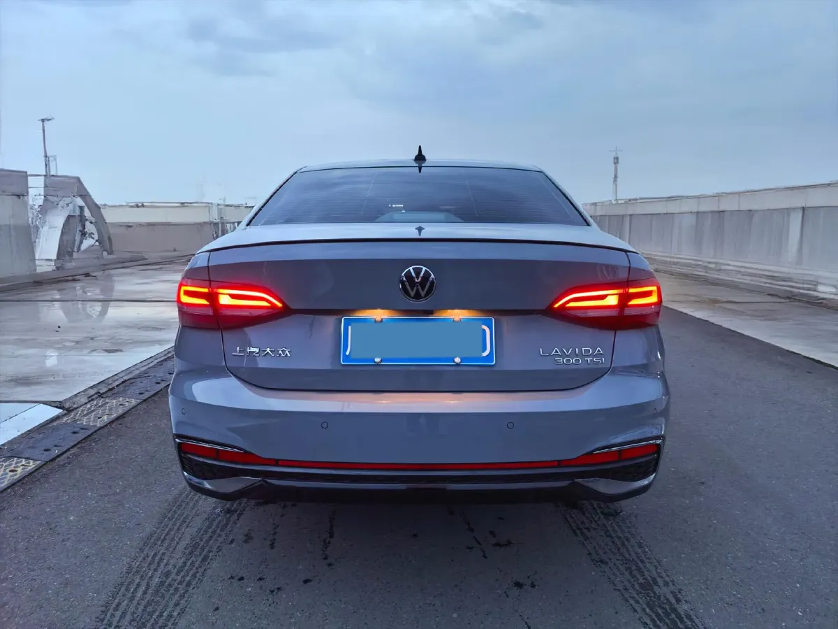 2023 Volkswagen Lavida 1.5T 160HP L4 7DCT,autocango,china used car exporter,china ev exporter,chinese used car exporter,chinese used ev exporter