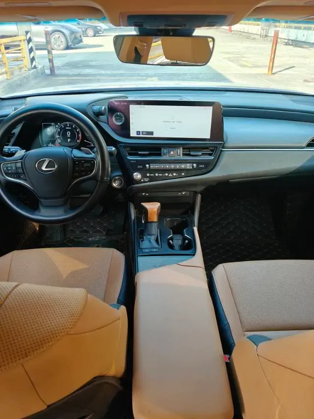 2022 Lexus ES 2.0L 173HP L4 CVT,autocango,china used car exporter,china ev exporter,chinese used car exporter,chinese used ev exporter