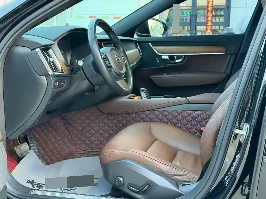 2021 Volvo S90 2.0T 250HP L4 8AT,autocango,china used car exporter,china ev exporter,chinese used car exporter,chinese used ev exporter