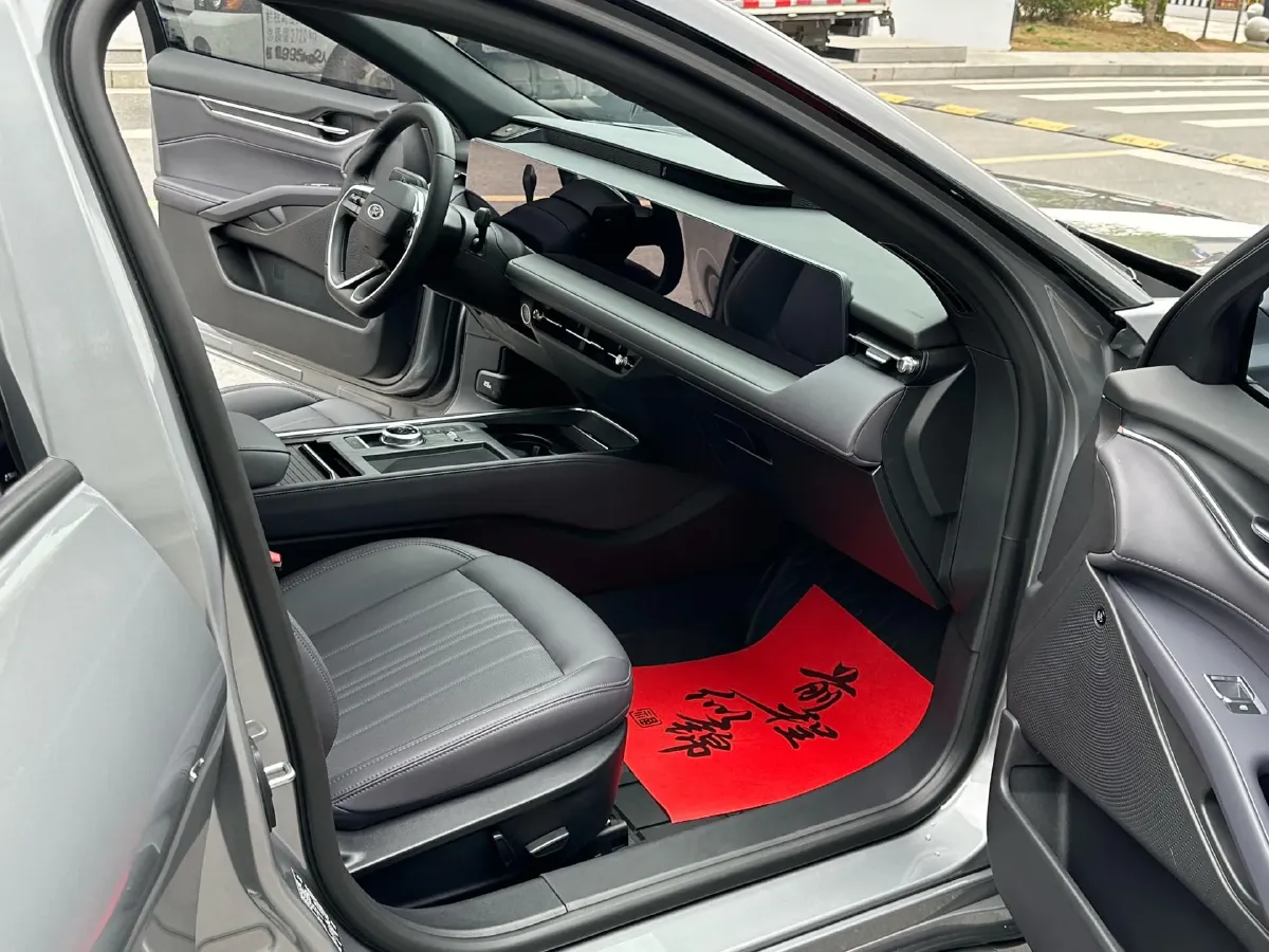 2025 Ford Mondeo 2.0T 254HP L4 8AT,autocango,china used car exporter,china ev exporter,chinese used car exporter,chinese used ev exporter