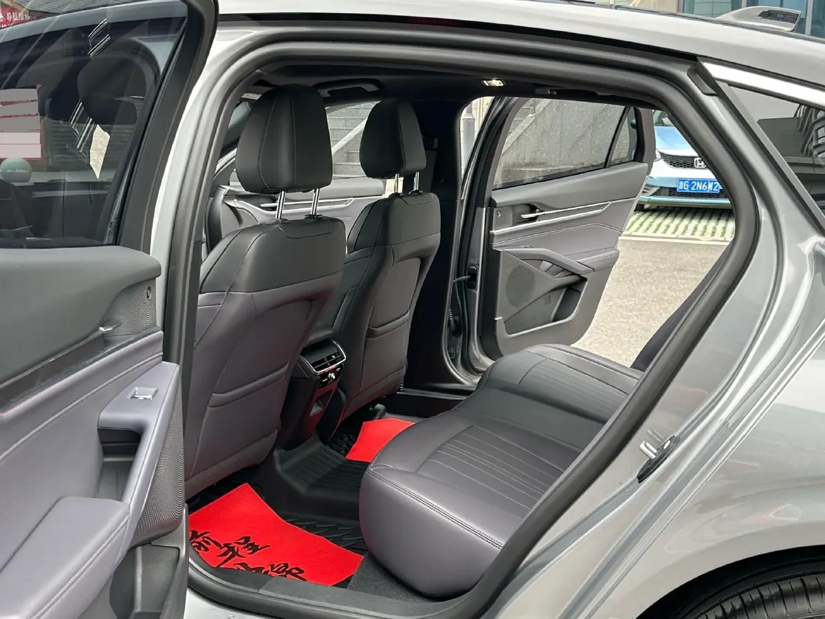 2025 Ford Mondeo 2.0T 254HP L4 8AT,autocango,china used car exporter,china ev exporter,chinese used car exporter,chinese used ev exporter