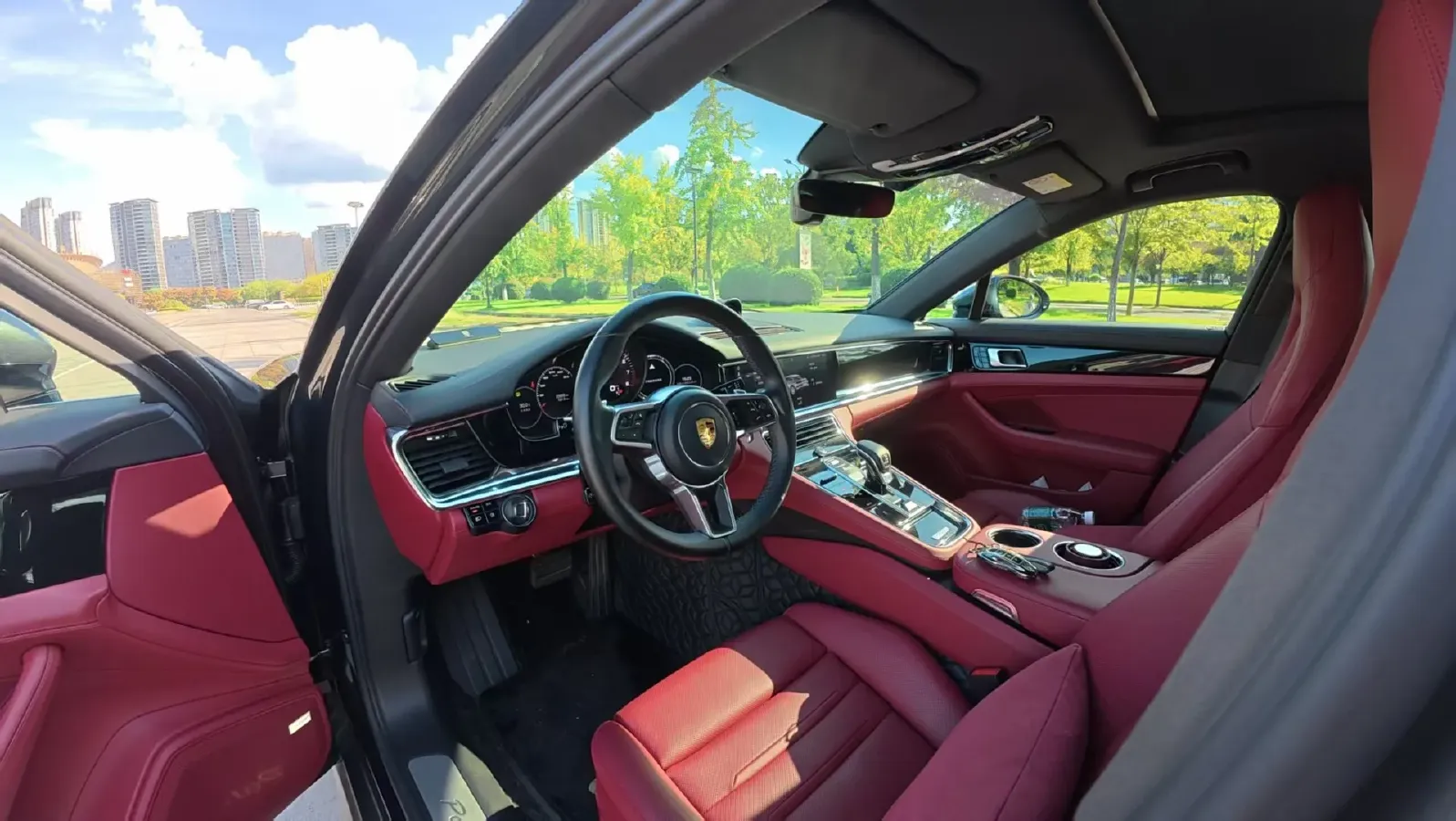 2019 Porsche Panamera 2.9T 330HP V6 8DCT,autocango,china used car exporter,china ev exporter,chinese used car exporter,chinese used ev exporter