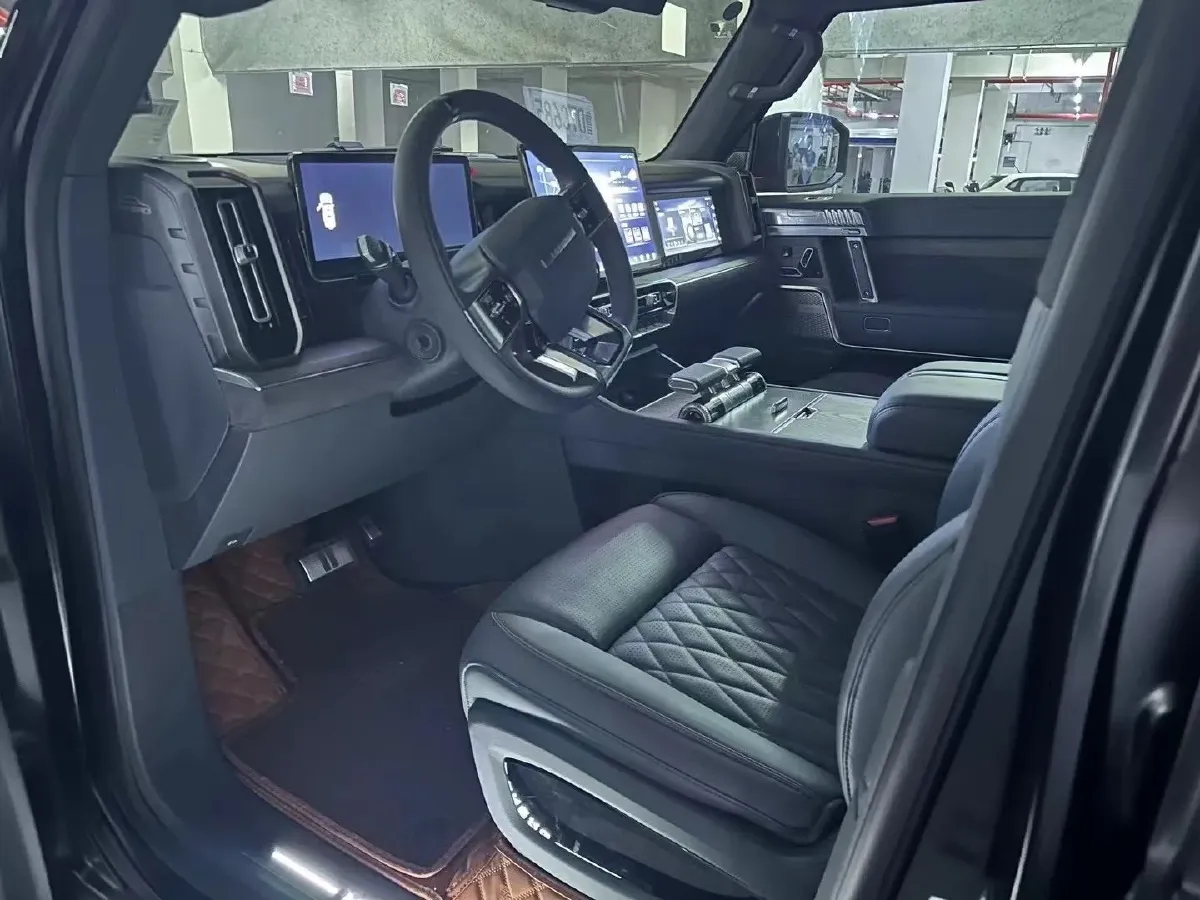 2023 M Hero 917 REEV 197HP 2AT REEV 65.8KWH,autocango,china used car exporter,china ev exporter,chinese used car exporter,chinese used ev exporter