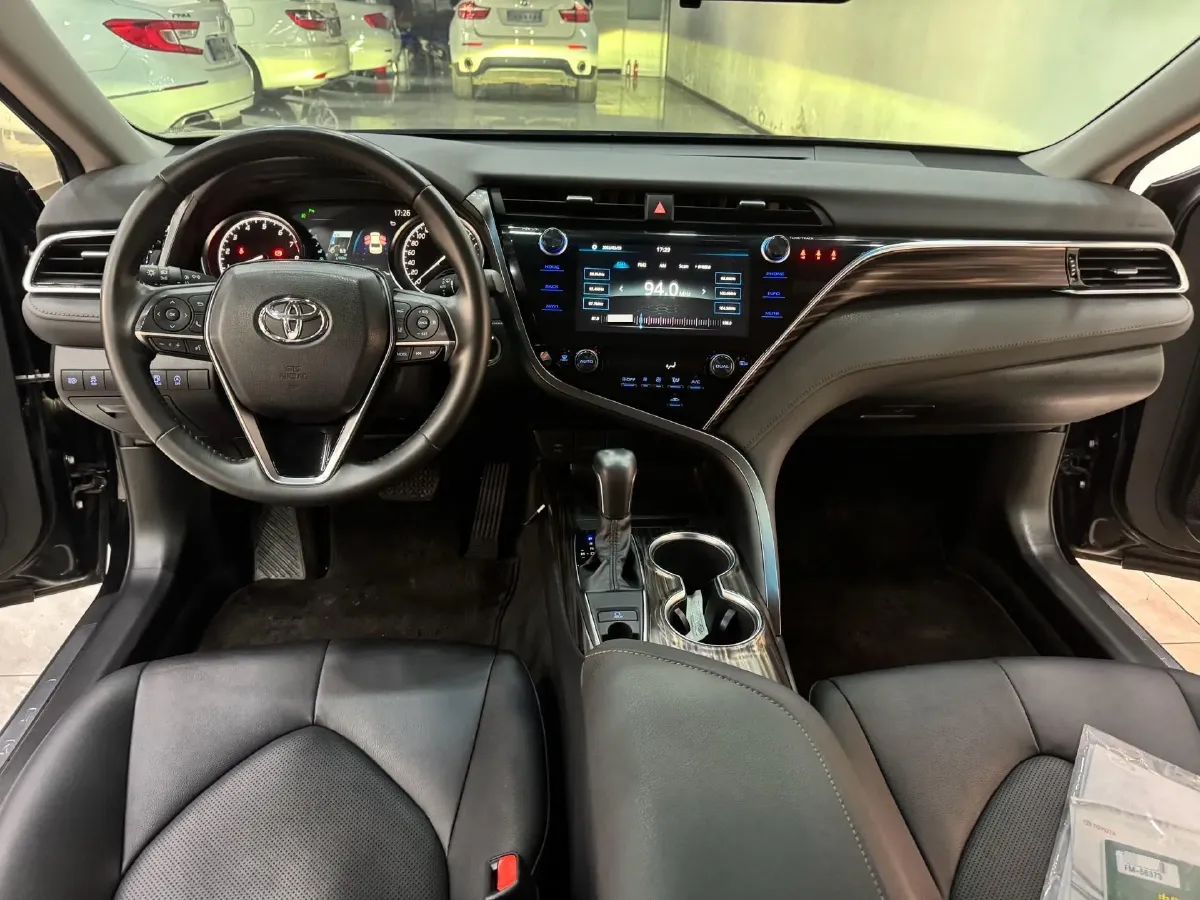 2019 Toyota Camry 2.0L 178HP L4 CVT,autocango,china used car exporter,china ev exporter,chinese used car exporter,chinese used ev exporter