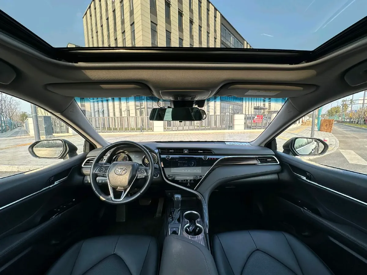 2019 Toyota Camry 2.0L 178HP L4 CVT,autocango,china used car exporter,china ev exporter,chinese used car exporter,chinese used ev exporter