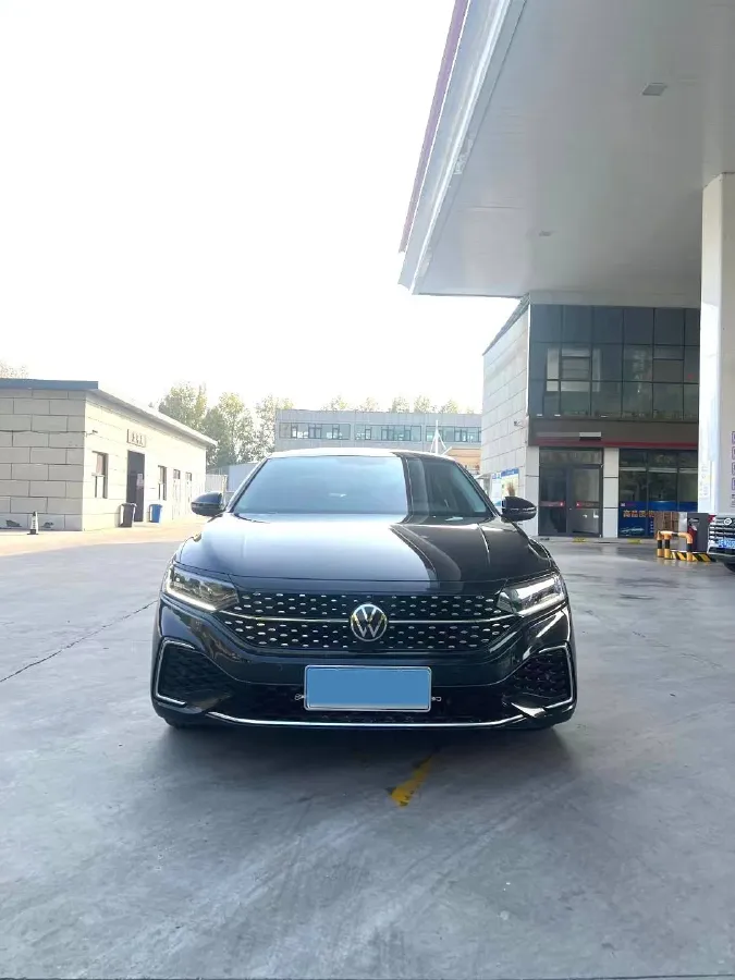 2023 Volkswagen Passat 2.0T 186HP L4 7DCT,autocango,china used car exporter,china ev exporter,chinese used car exporter,chinese used ev exporter