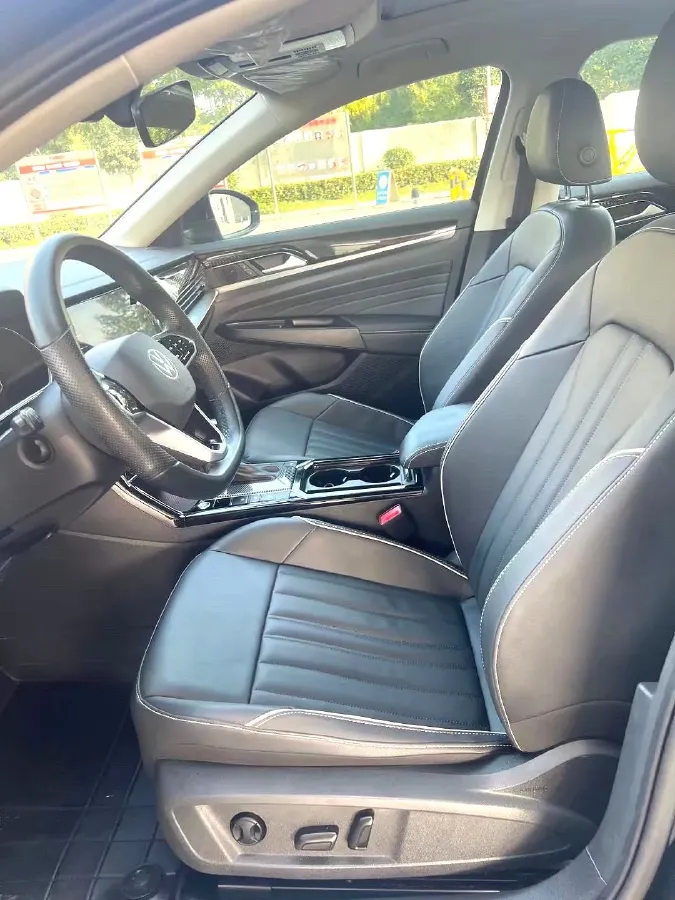 2023 Volkswagen Passat 2.0T 186HP L4 7DCT,autocango,china used car exporter,china ev exporter,chinese used car exporter,chinese used ev exporter