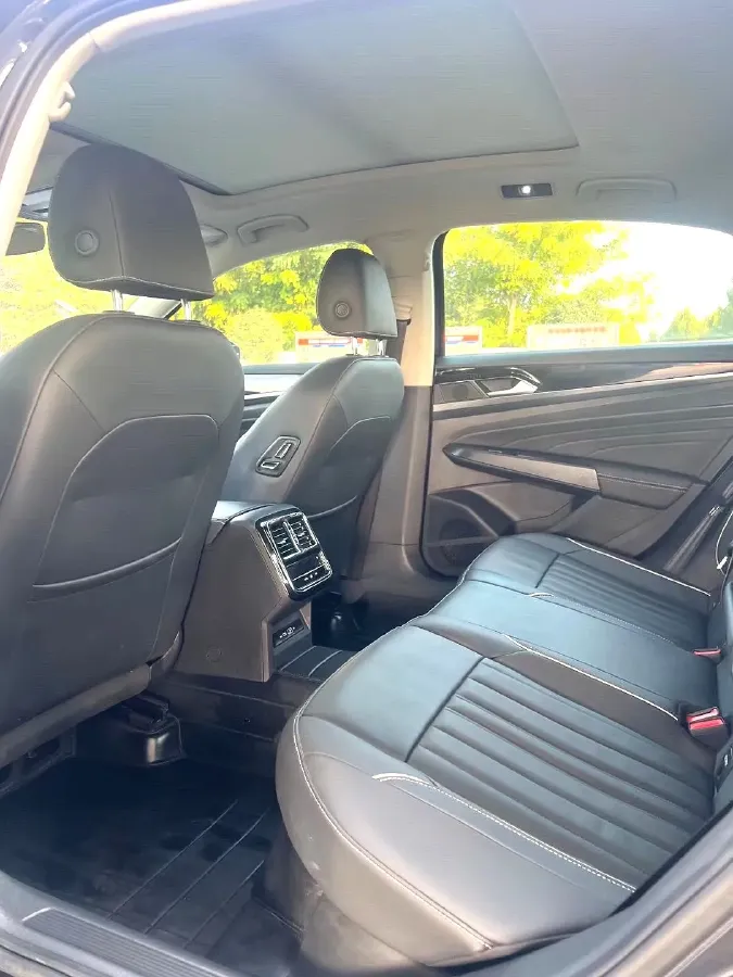 2023 Volkswagen Passat 2.0T 186HP L4 7DCT,autocango,china used car exporter,china ev exporter,chinese used car exporter,chinese used ev exporter