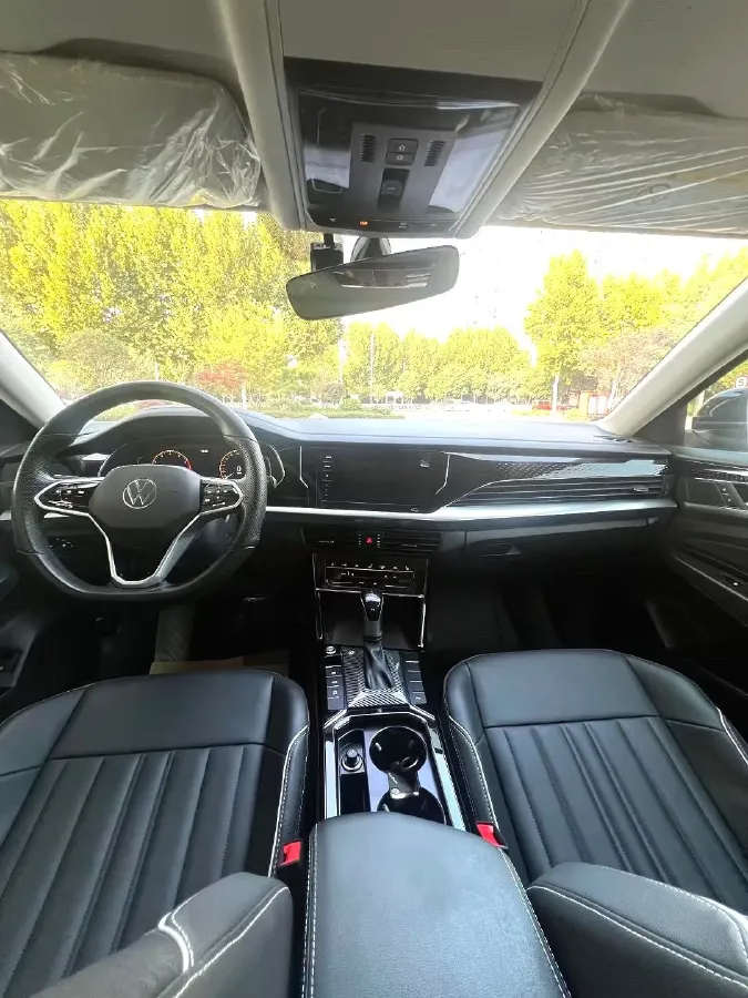 2023 Volkswagen Passat 2.0T 186HP L4 7DCT,autocango,china used car exporter,china ev exporter,chinese used car exporter,chinese used ev exporter