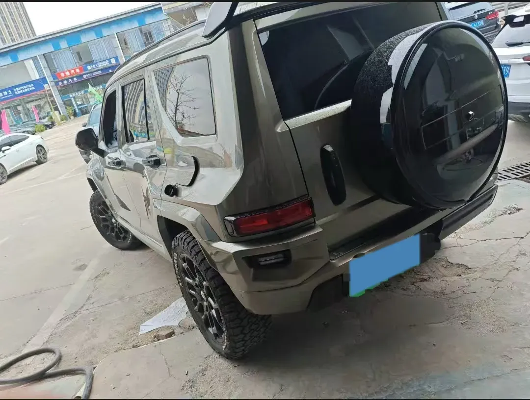 2024 Tank 700 3.0T 360HP V6 9AT PHEV 37.1KWH,autocango,china used car exporter,china ev exporter,chinese used car exporter,chinese used ev exporter