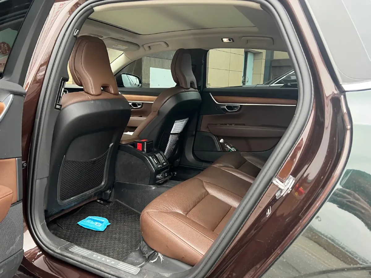 2020 Volvo S90 2.0T 250HP L4 8AT,autocango,china used car exporter,china ev exporter,chinese used car exporter,chinese used ev exporter