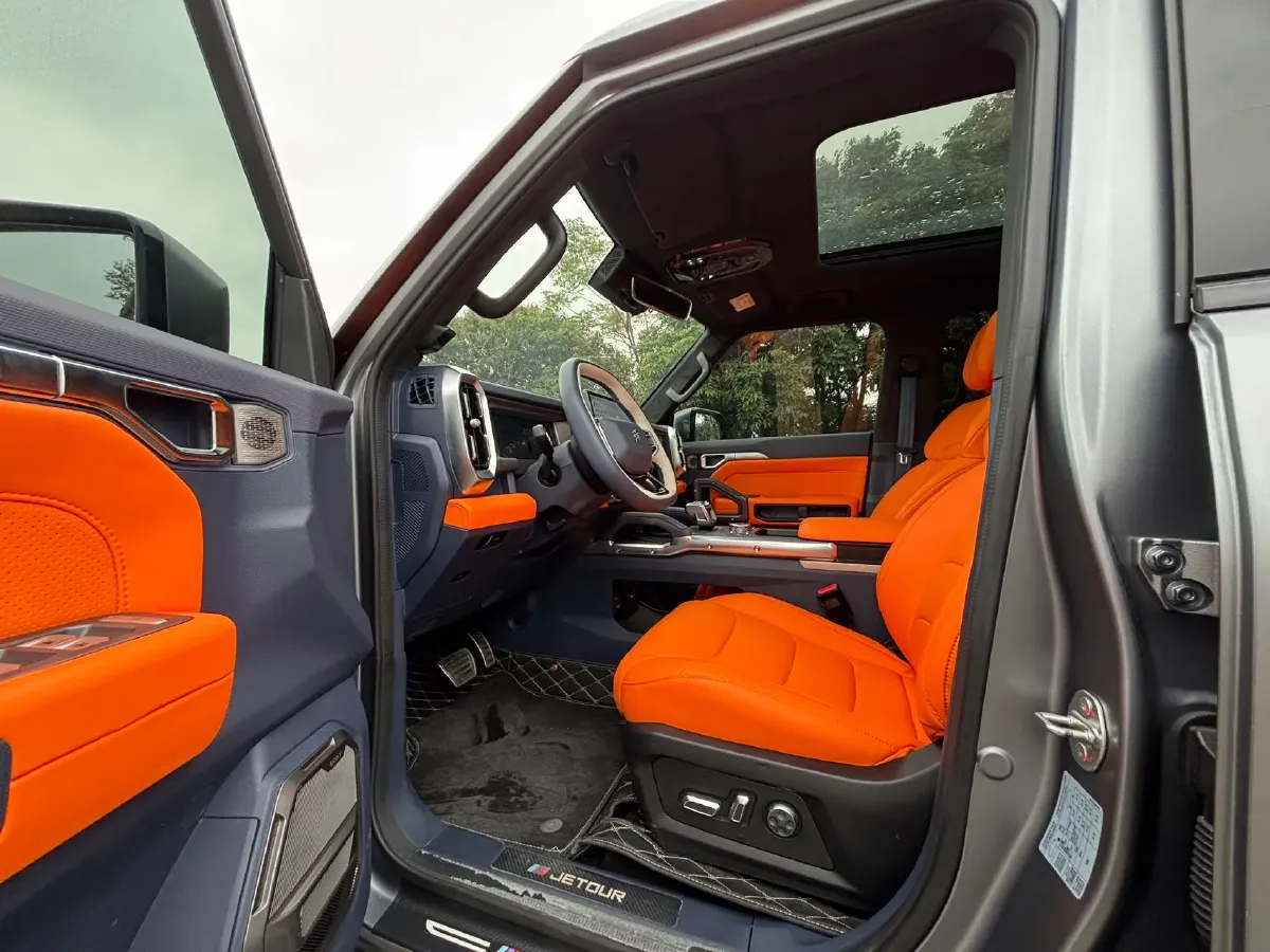 2024 Jetour ShanHai TravellerC-DM 1.5T 156HP L4 3DHT PHEV 43.24KWH,autocango,china used car exporter,china ev exporter,chinese used car exporter,chinese used ev exporter