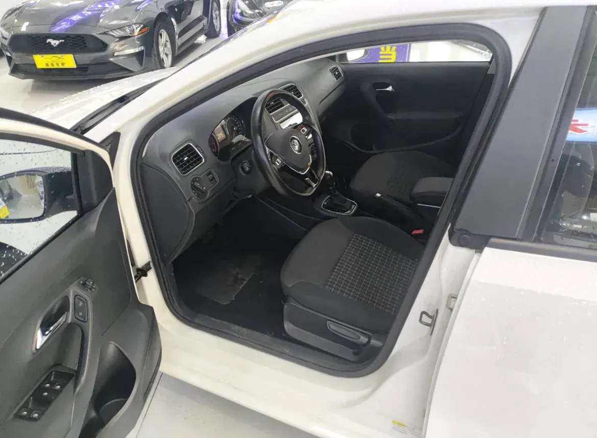 2016 Volkswagen Polo 1.6L 110HP L4 6AT,autocango,china used car exporter,china ev exporter,chinese used car exporter,chinese used ev exporter