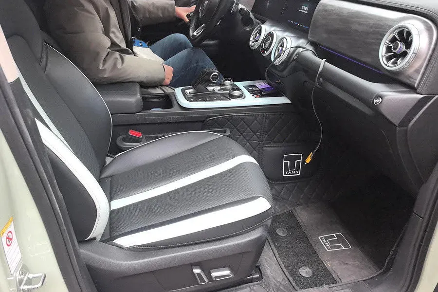 2023 Tank 300 2.0T 227HP L4 8AT,autocango,china used car exporter,china ev exporter,chinese used car exporter,chinese used ev exporter