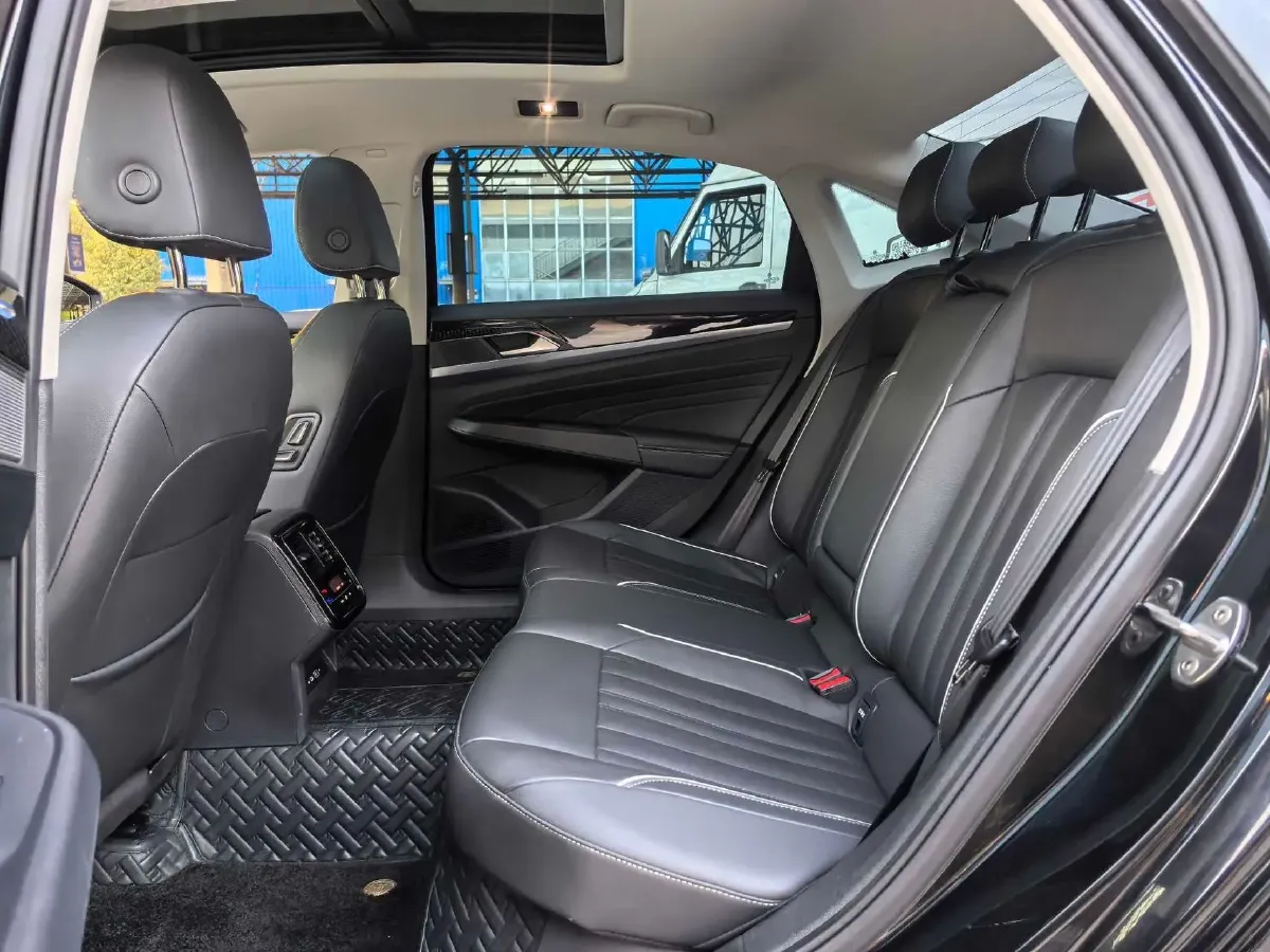 2022 Skoda Kodiak GT 2.0T 186HP L4 7DCT,autocango,china used car exporter,china ev exporter,chinese used car exporter,chinese used ev exporter