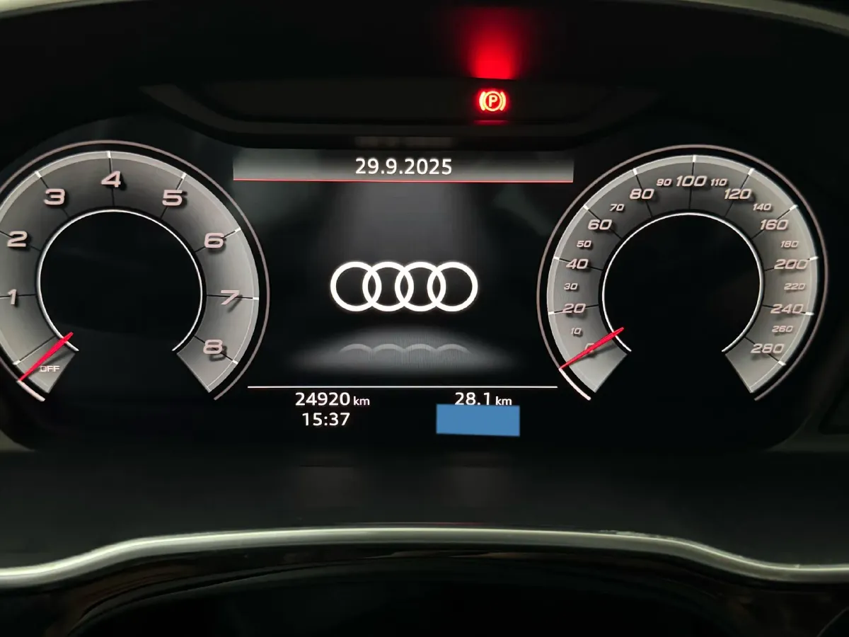 2023 Audi Q3 2.0T 186HP L4 7DCT,autocango,china used car exporter,china ev exporter,chinese used car exporter,chinese used ev exporter