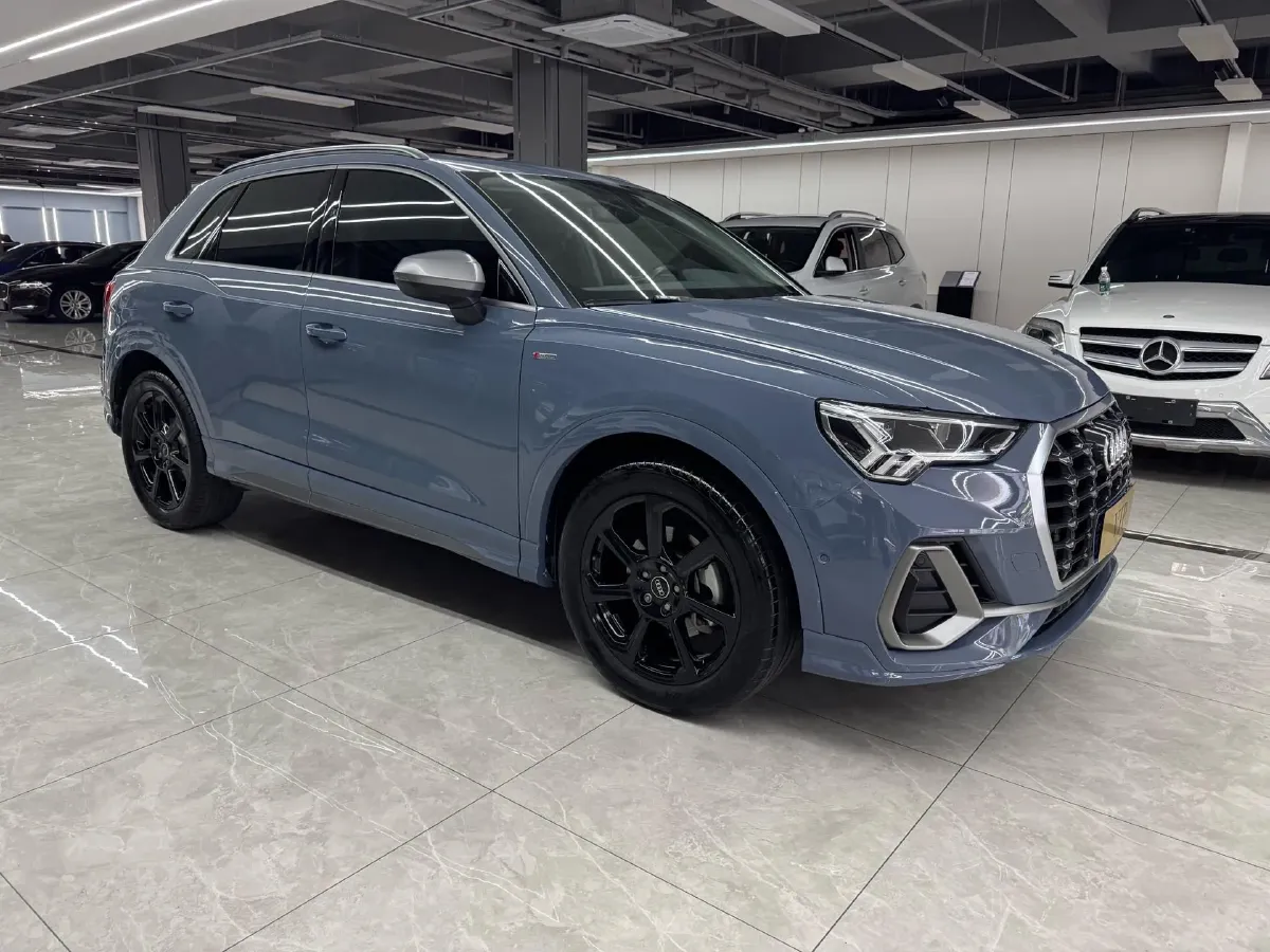 2023 Audi Q3 2.0T 186HP L4 7DCT,autocango,china used car exporter,china ev exporter,chinese used car exporter,chinese used ev exporter